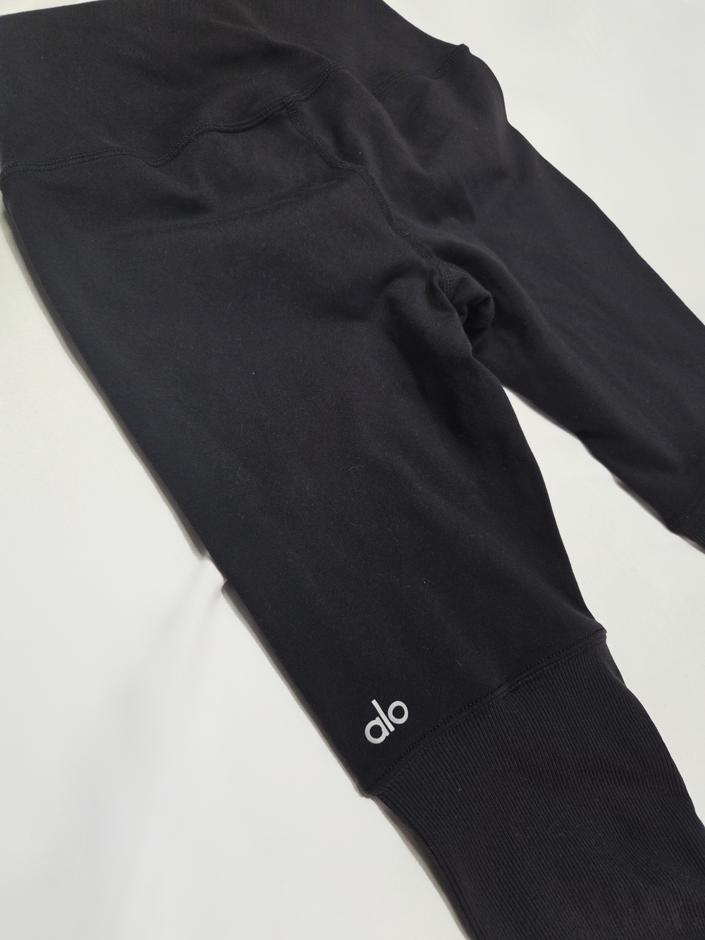 Alo Yoga High-Waisted Goddess Legging - Picture 5 of 7